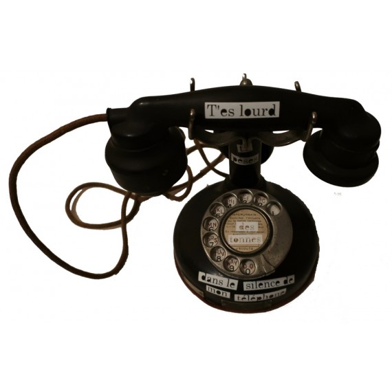T'es lourd tu pèses des tonnes dans le silence de mon téléphone